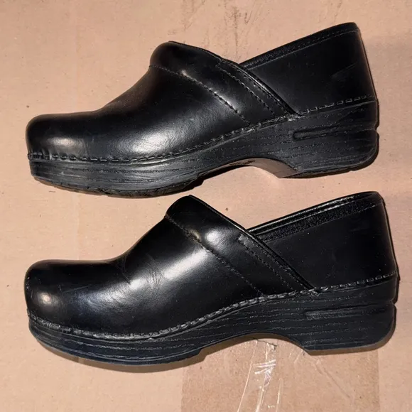 Dansko Clogs Mules Leather Size 6.5-7 /37