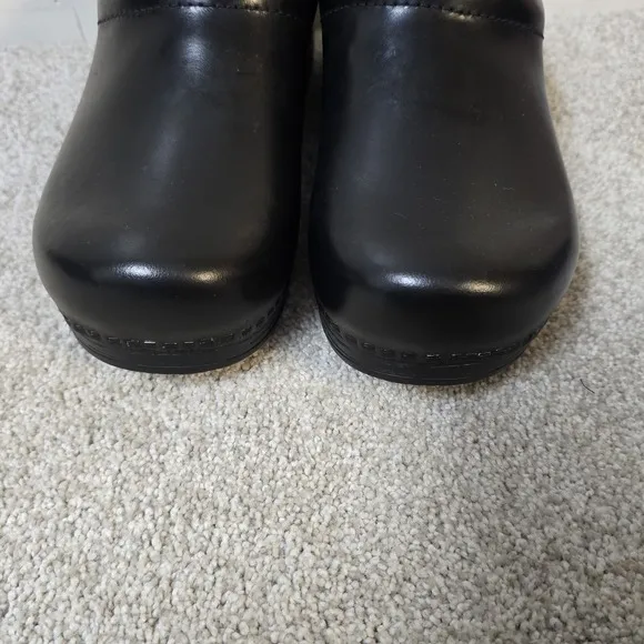 Dansko Clogs Sz Black Leather Slip On Comfort Nurse Sz 43 US 12-12.5
