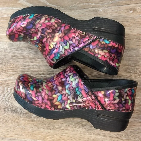 Dansko 🌈Colorful🌈 Clogs with Black Soles women's 35 Euro (5 US)