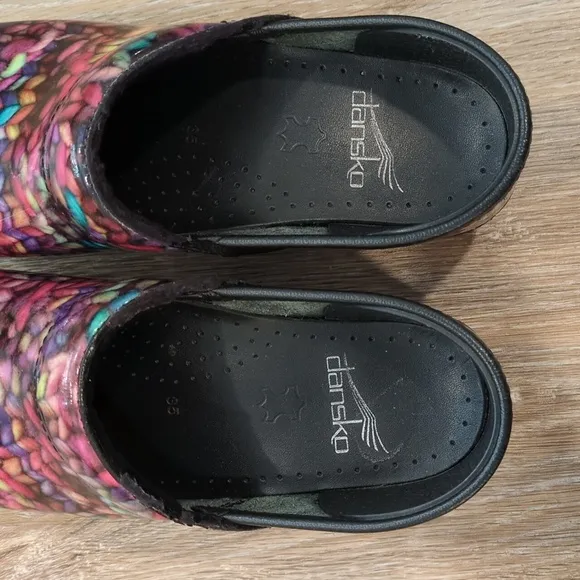 Dansko 🌈Colorful🌈 Clogs with Black Soles women's 35 Euro (5 US)