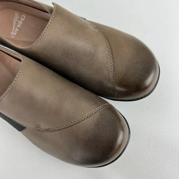 Dansko Fae Womens Leather Slip-On Comfort Shoe Mushroom Brown size 36 US 5.5