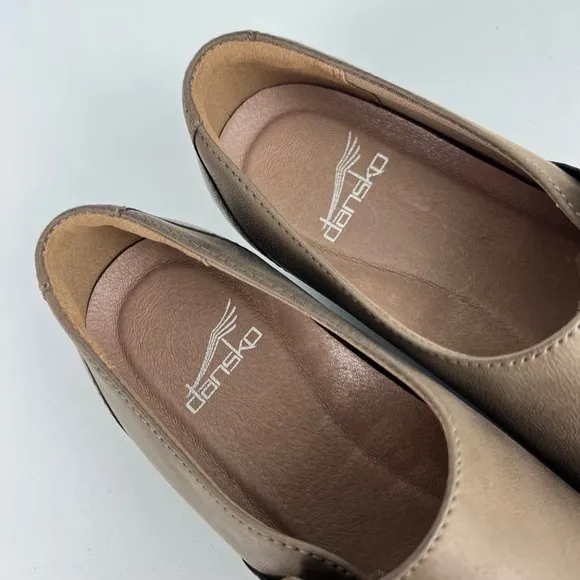 Dansko Fae Womens Leather Slip-On Comfort Shoe Mushroom Brown size 36 US 5.5