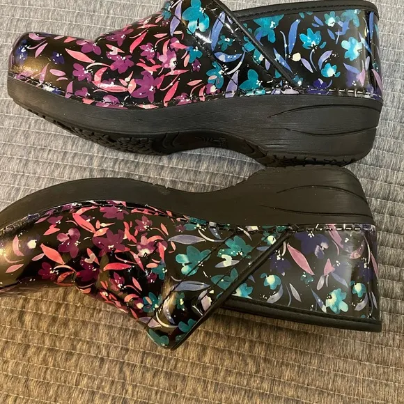 Dansko Floral print multicolored clogs size EU38/ US 7.5
