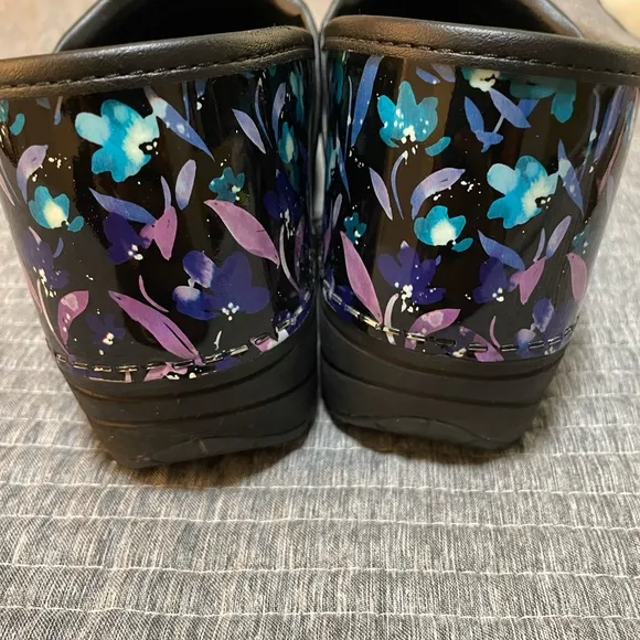 Dansko Floral print multicolored clogs size EU38/ US 7.5