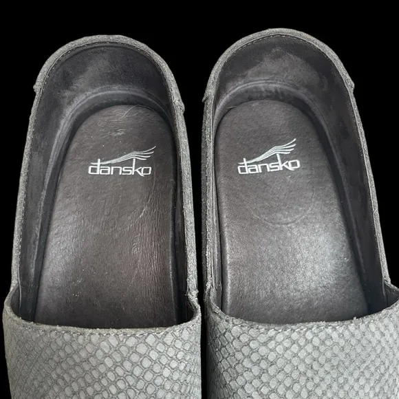 DANSKO Gray Snakeskin Embossed Suede Leather Clogs Womens 10.5-11 (41) Comfort