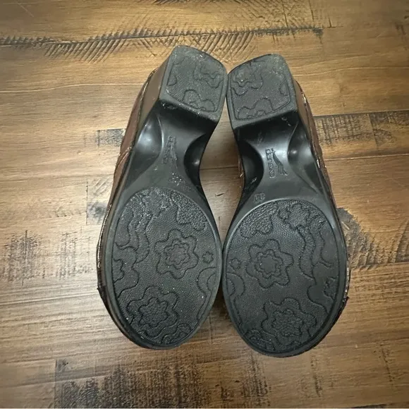 DANSKO Hailey Professional Staple Clog Mule Shoe Studs 7.5-8/38