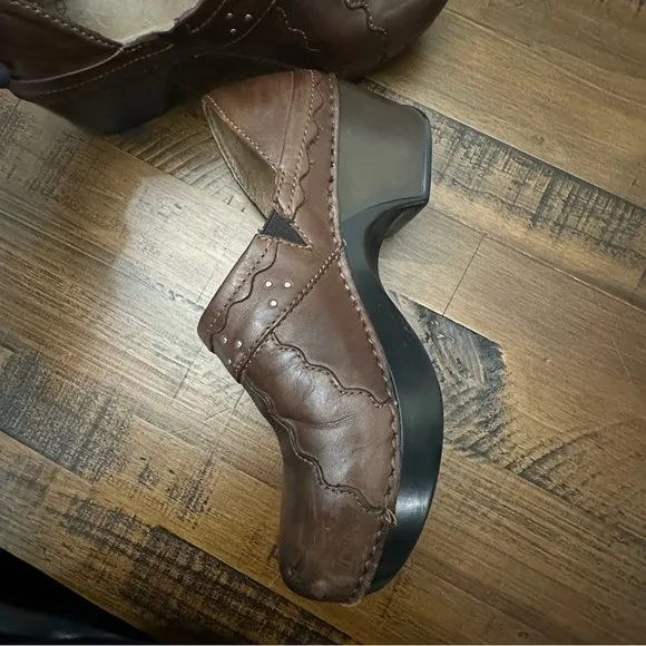 DANSKO Hailey Professional Staple Clog Mule Shoe Studs 7.5-8/38