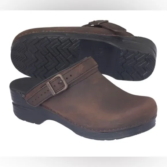 DANSKO  Ingrid Clogs - NWOT