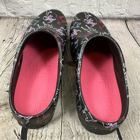 Dansko Kane Molded EVA Clogs Dogs Comfort Black Multicolor EU 38 Like New