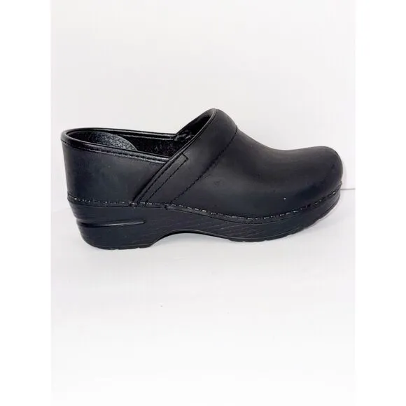 Dansko Leather Clogs Slip On Black Matte Oiled Comfort Nurse Professional 35/5
