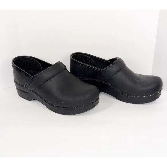 Dansko Leather Clogs Slip On Black Matte Oiled Comfort Nurse Professional 35/5
