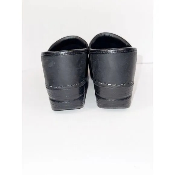 Dansko Leather Clogs Slip On Black Matte Oiled Comfort Nurse Professional 35/5