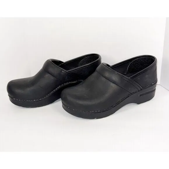 Dansko Leather Clogs Slip On Black Matte Oiled Comfort Nurse Professional 35/5