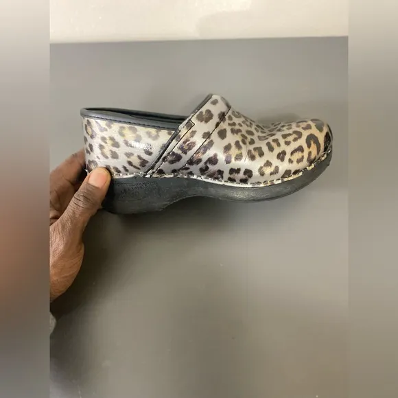 Dansko leopard cheetah print clogs size 38(7.5-8us)metallic black gold and brown