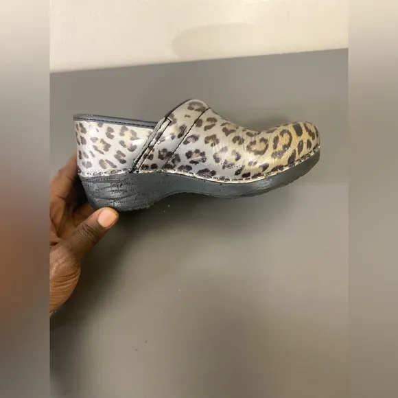 Dansko leopard cheetah print clogs size 38(7.5-8us)metallic black gold and brown
