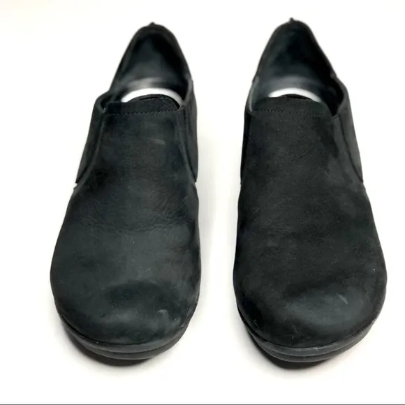 Dansko Lynn black suede clogs round toe rubber sole size 38
