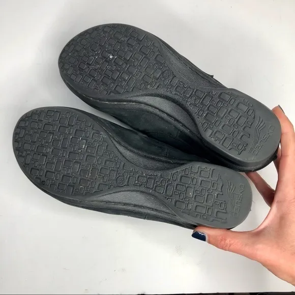 Dansko Lynn black suede clogs round toe rubber sole size 38