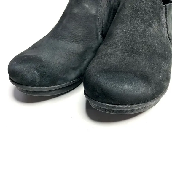 Dansko Lynn black suede clogs round toe rubber sole size 38