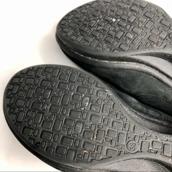 Dansko Lynn black suede clogs round toe rubber sole size 38