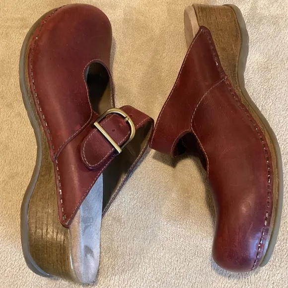 Dansko Martina Mary Jane Mule Clogs Size EU 37/US 6/UK 4 Wine Red Leather