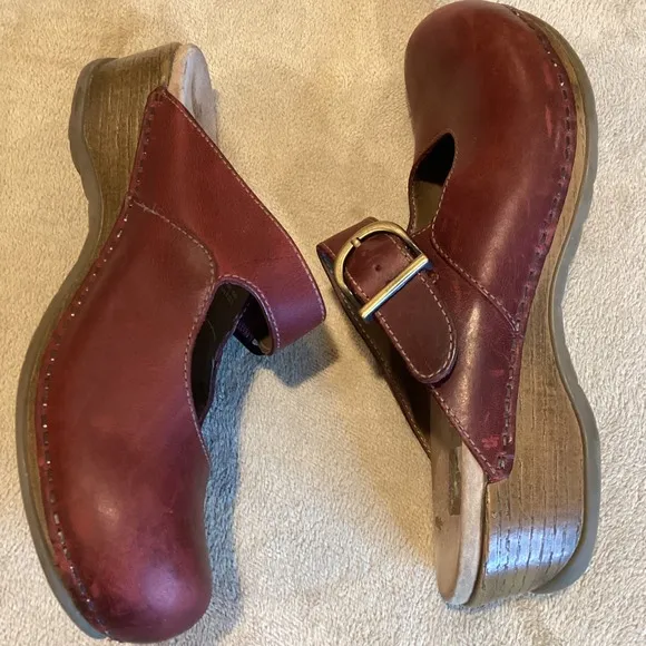 Dansko Martina Mary Jane Mule Clogs Size EU 37/US 6/UK 4 Wine Red Leather