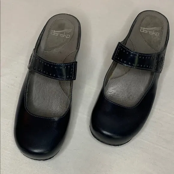 Dansko Navy Leather Clogs Size 40(9-9.5)