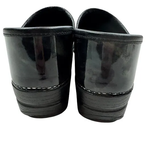 Dansko Patent Green/Black Tie Die Artsy Comfort Clogs Women's Size 38/ US 7.5-8