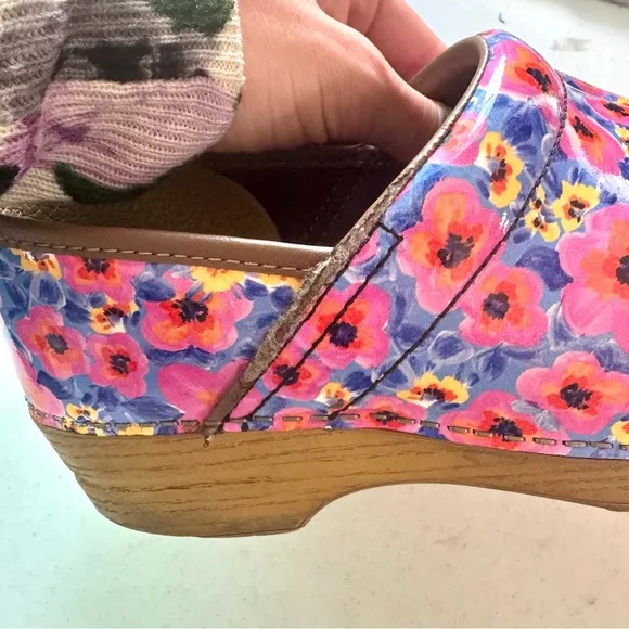 Dansko Patent Leather Floral Print Professional Slip On Clogs Purple Size 40/10