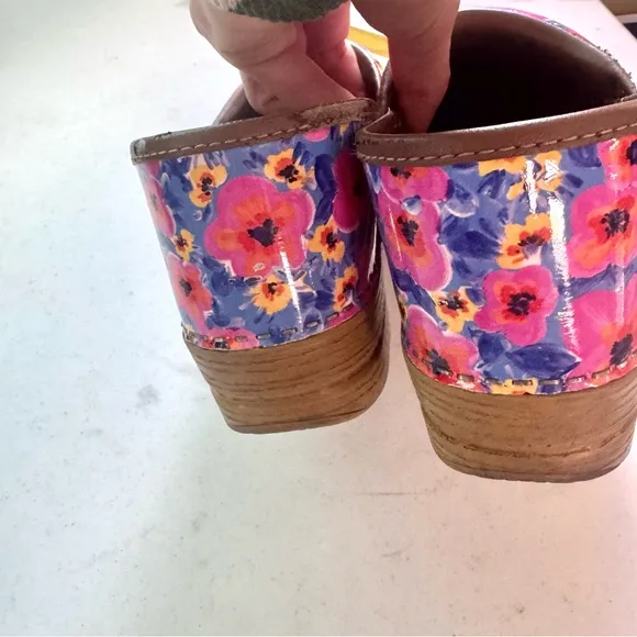 Dansko Patent Leather Floral Print Professional Slip On Clogs Purple Size 40/10