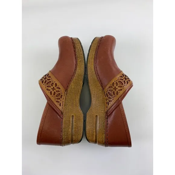 Dansko Pavan Clogs Cinnamon Leather Cut Out Detail Comfort Slip On Womens 38 7.5
