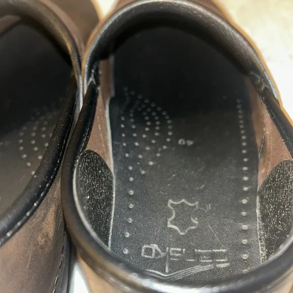Dansko Pro Women’s Metallic Leather Professional Clogs Vintage Brown Size 40