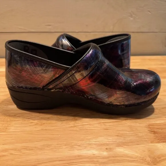 Dansko Pro XP 2.0 Color Pop Patent Leather Clogs Women’s Size EU 39 US 8.5-9