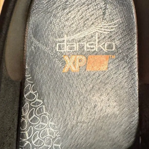 Dansko Pro XP 2.0 Color Pop Patent Leather Clogs Women’s Size EU 39 US 8.5-9