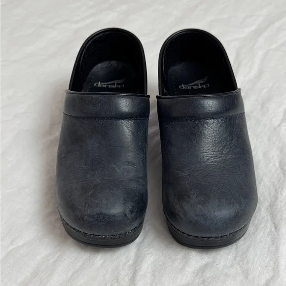 Dansko Professional Black Leather Clogs Womens Size EU 37 Comfort Classic