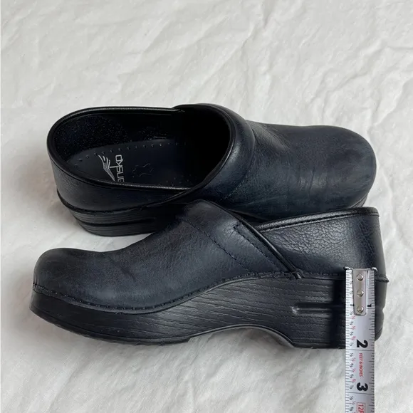 Dansko Professional Black Leather Clogs Womens Size EU 37 Comfort Classic