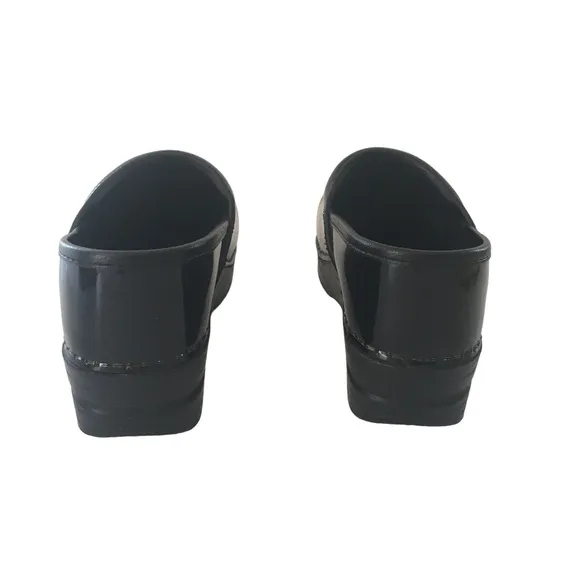Dansko Professional Black Patent Leather Clogs | 37 (6.5-7)