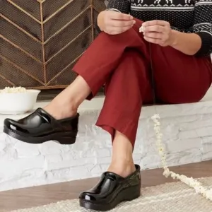 Dansko Professional Black Patent Leather Clogs | 37 (6.5-7)