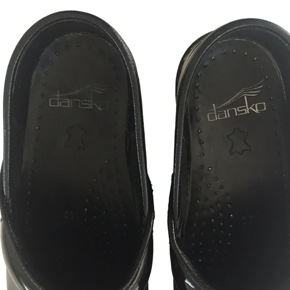 Dansko Professional Black Patent Leather Clogs | 37 (6.5-7)