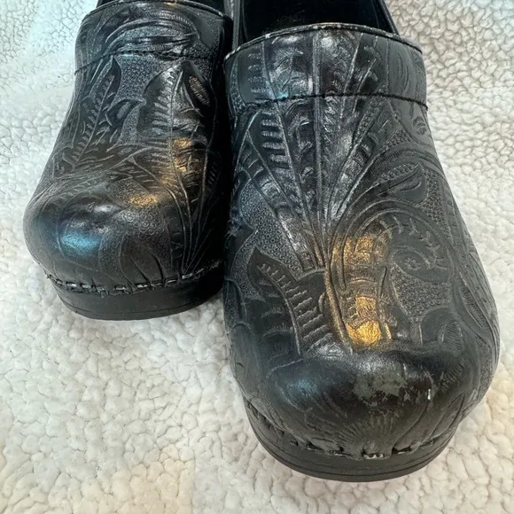 DANSKO Professional Black Tooled Leather Clogs Size 38