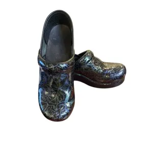 Dansko Professional Clogs 38 Blue and Black Patent Leather Comfort Nurse Shoes