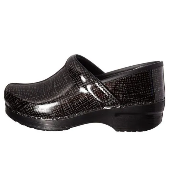 DANSKO professional Criss Cross' Clogs In Black Size 39 / US 8.5 - 9