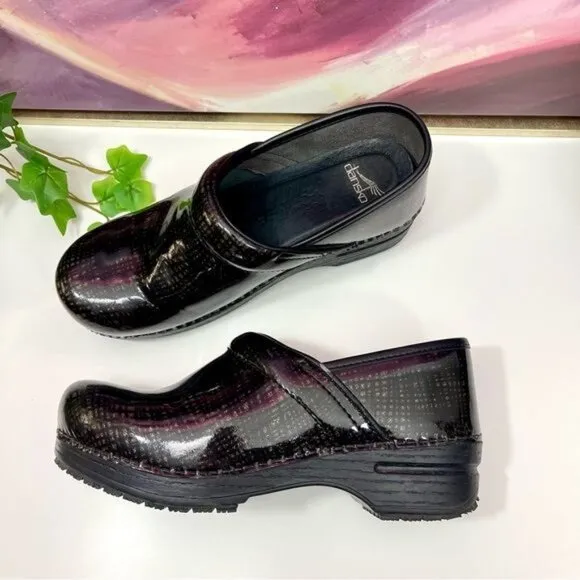 DANSKO professional Criss Cross' Clogs In Black Size 39 / US 8.5 - 9