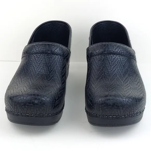 Dansko Professional Embossed Leather Black Comfort Clogs EU 41