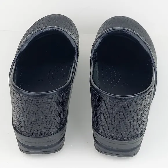 Dansko Professional Embossed Leather Black Comfort Clogs EU 41