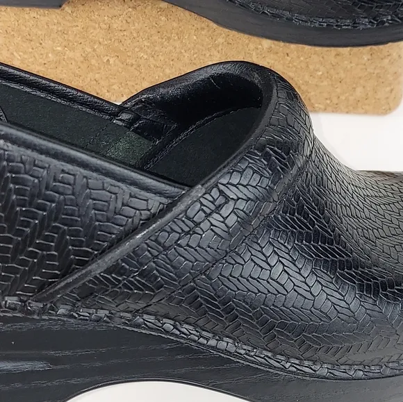 Dansko Professional Embossed Leather Black Comfort Clogs EU 41