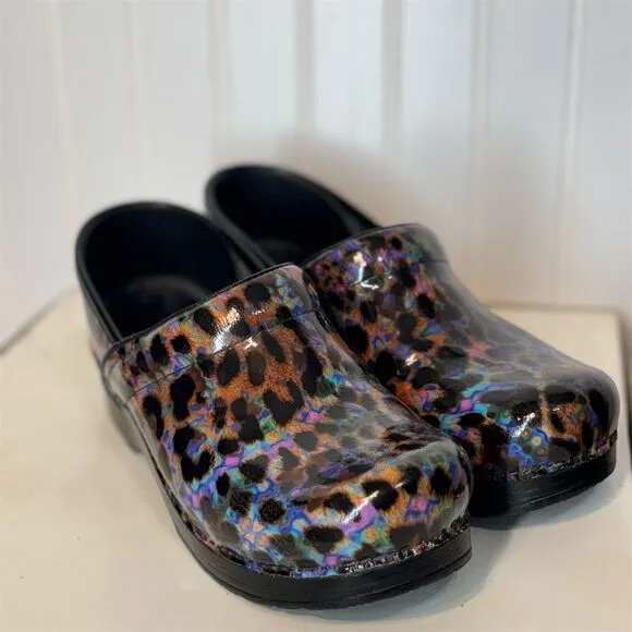Dansko Professional Leopard Iridescent Patent Leather Clogs Sz 39 Euro US 8.5-9