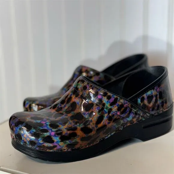 Dansko Professional Leopard Iridescent Patent Leather Clogs Sz 39 Euro US 8.5-9