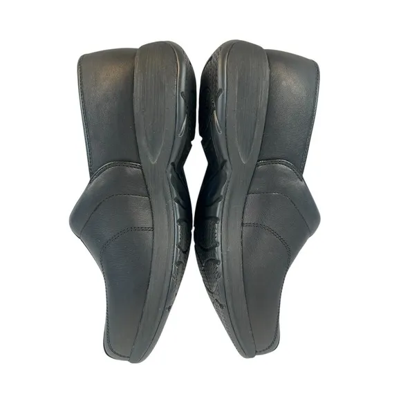 Dansko Professional Light Weight Clogs Black Leather Size 42  new