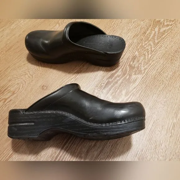 Dansko Professional Sonja Leather Backless Clogs | Black Cabrio | Size 39