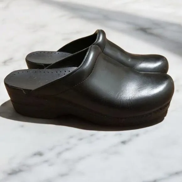 Dansko Professional Sonja Leather Backless Clogs | Black Cabrio | Size 39
